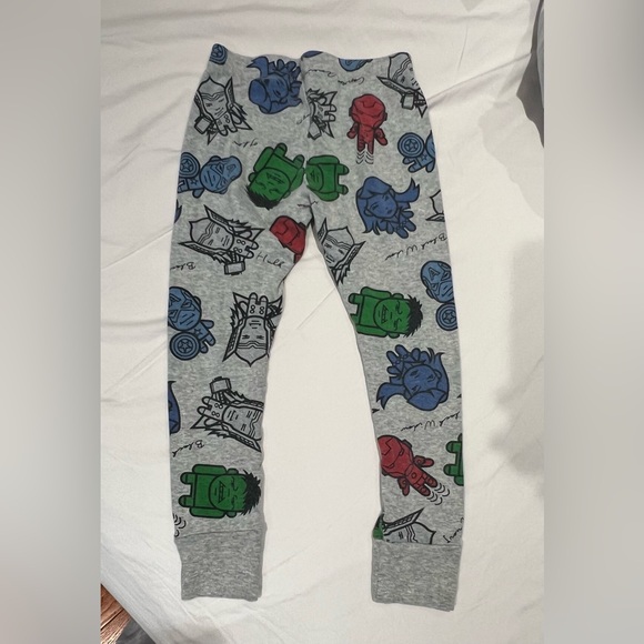 VGUC Marvel Superhero Print Pajama Set, Gray (XS / 5 years) - Picture 7 of 9